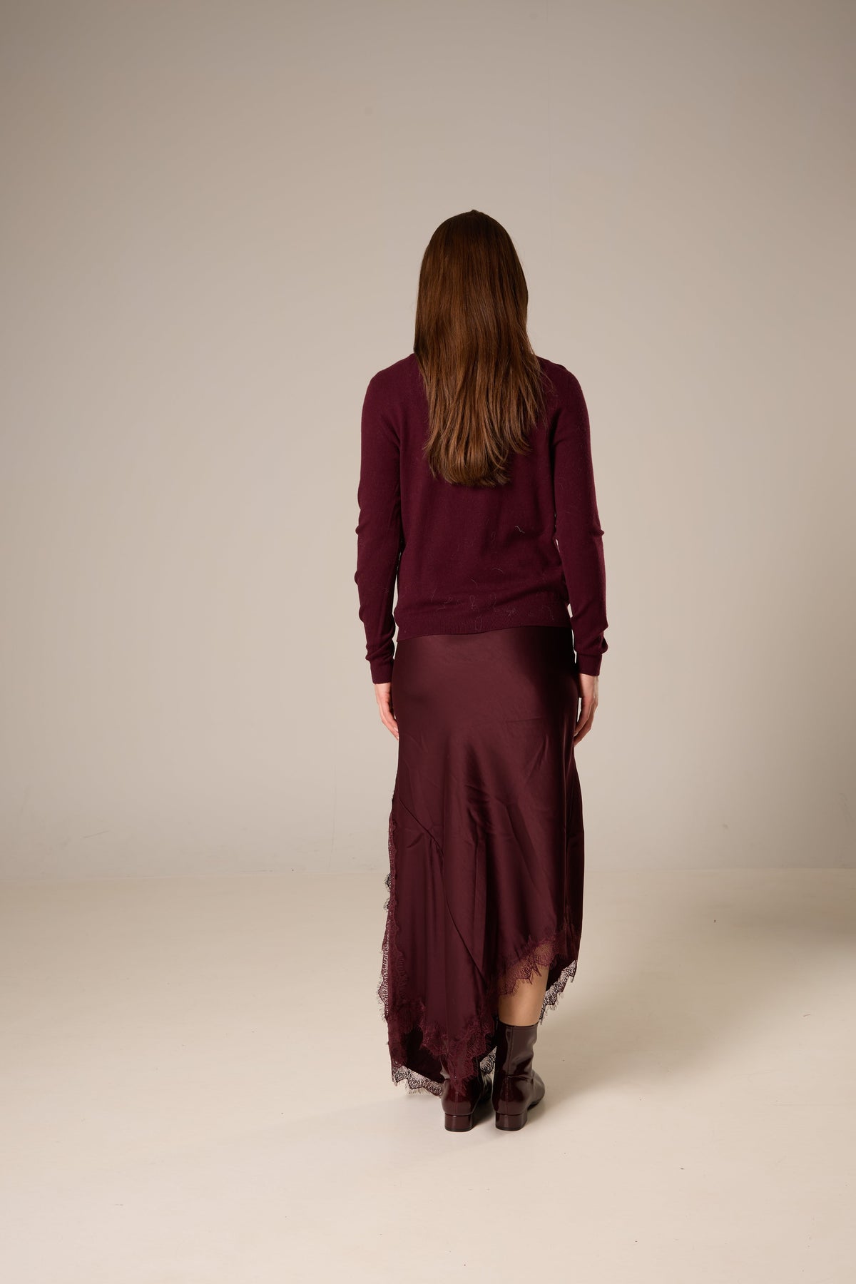 Fine Knit Mock Neck Sweater – Burgundy