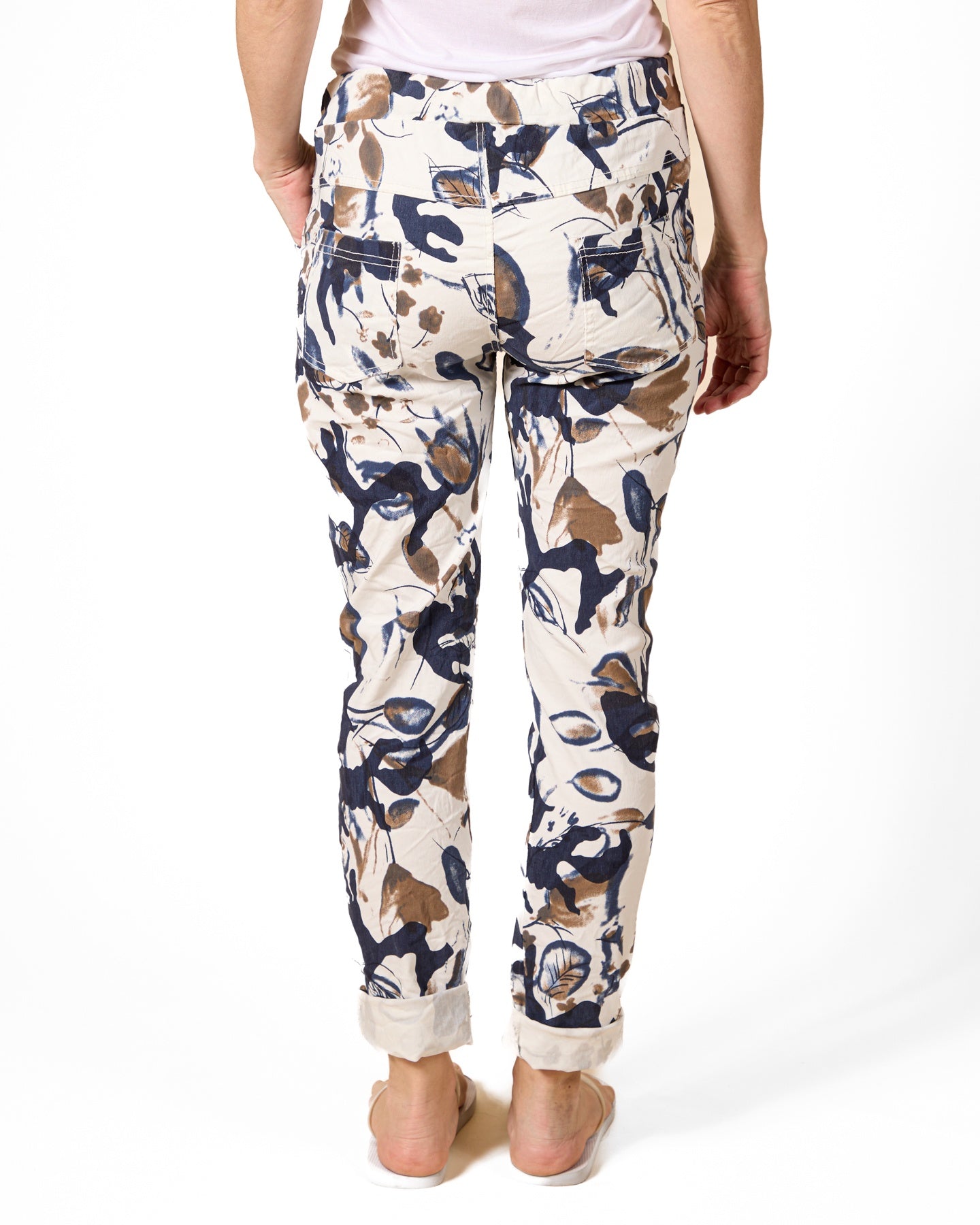 Pantalon blanc à imprimé floral