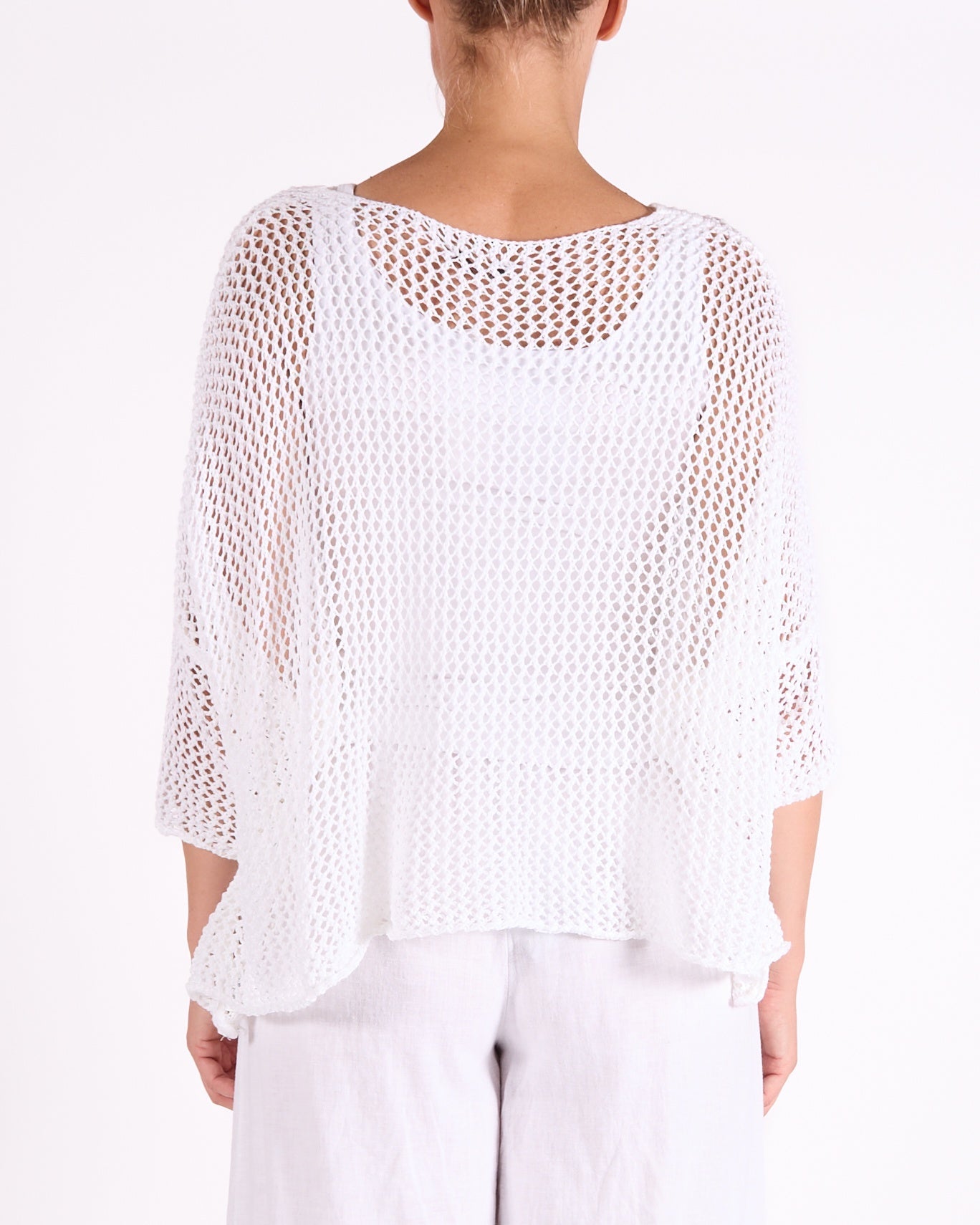 Pull maille blanc col bateau deux poches manches coudes
