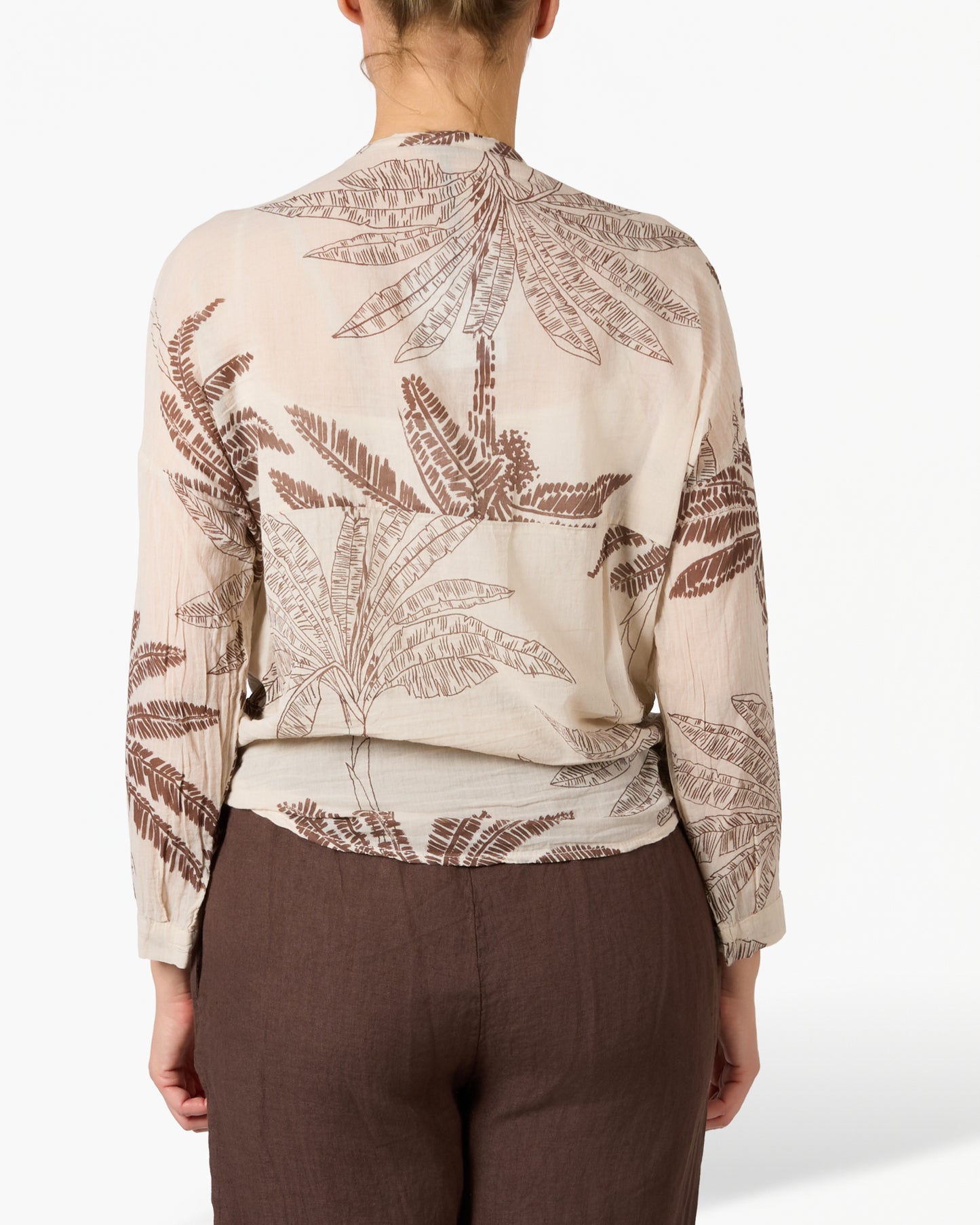 Blouse boutonnée imprimé palmier beige