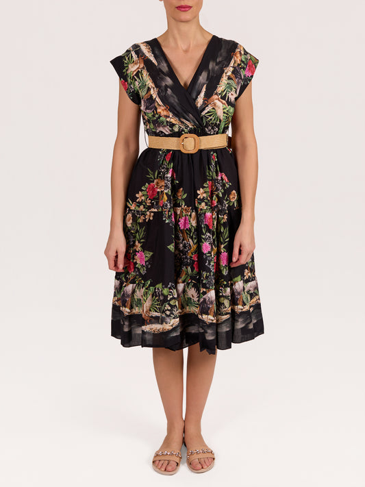 Robe florale noire ceinturée à manches courtes