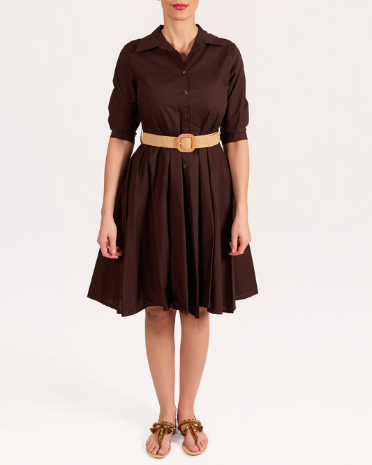 Robe ceinturée espresso à boutons avec col structuré