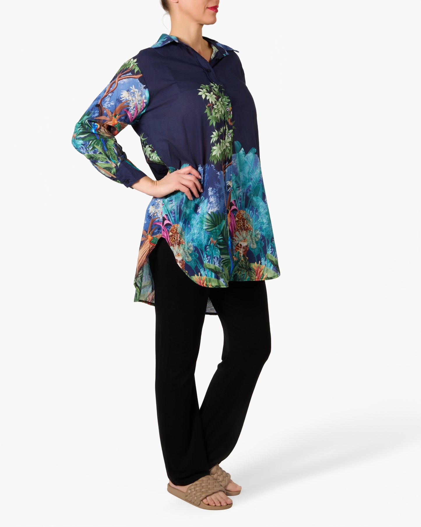 Blouse longue boutonnée à l’avant midnight imprimé jungle tropicale