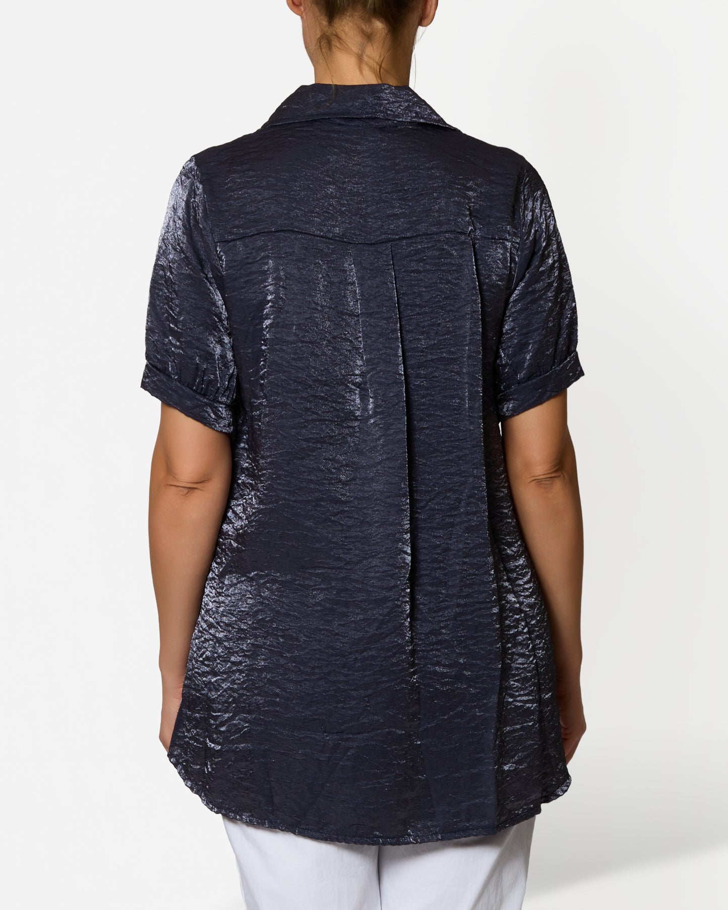 Blouse midnight à manches courtes boutonnée avec fini métallisé
