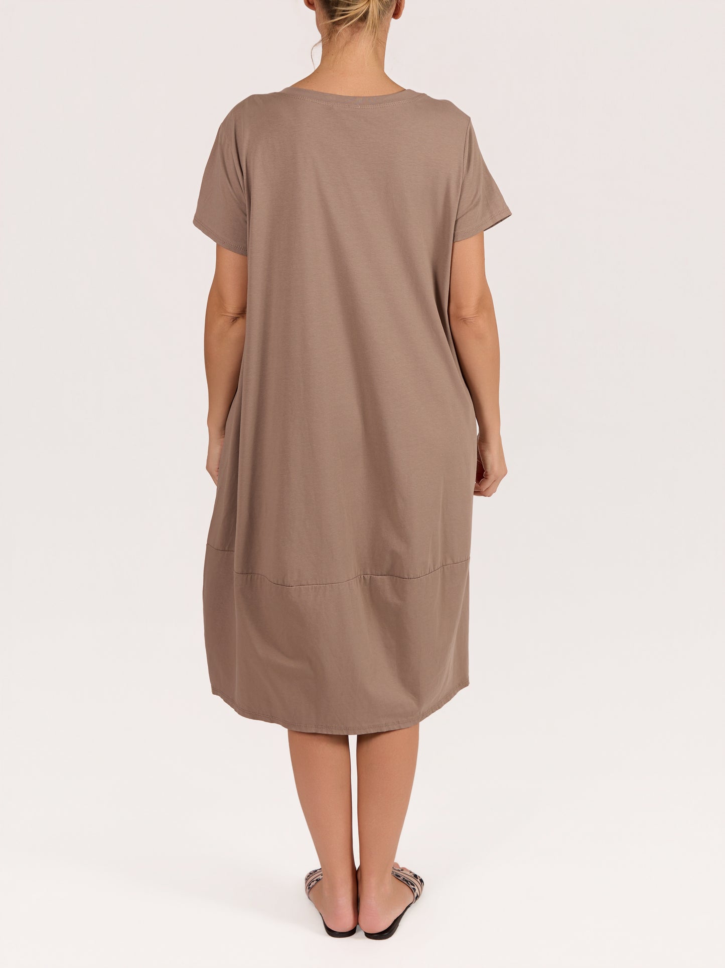 Robe t-shirt cappuccino bleu à poches plissées