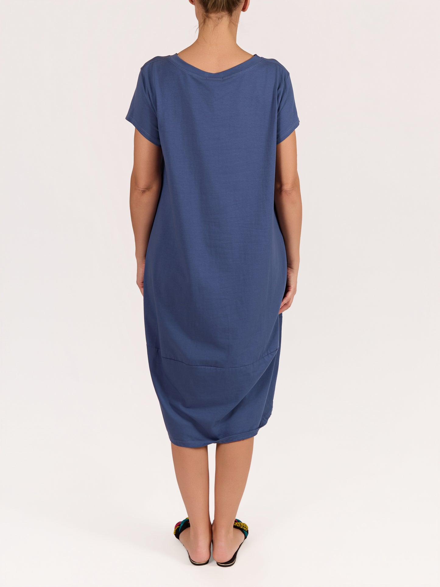 Robe t-shirt coupe barrel bleu denim à poches