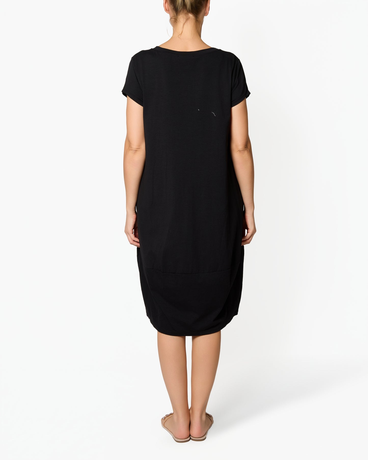 Robe t-shirt coupe barrel noir bleu à poches