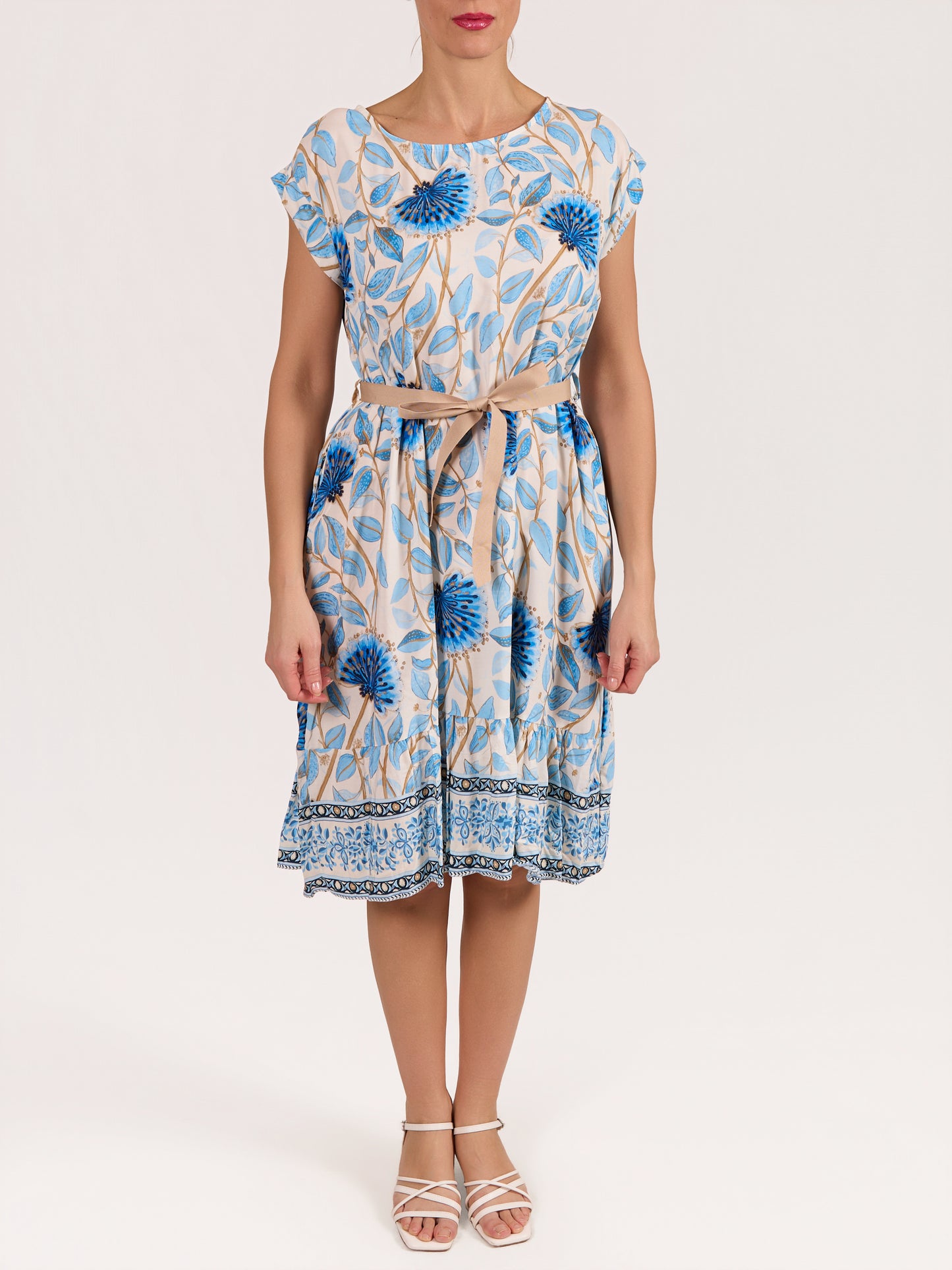 Robe ceinturée ruban paon imprimé tropical feuilles