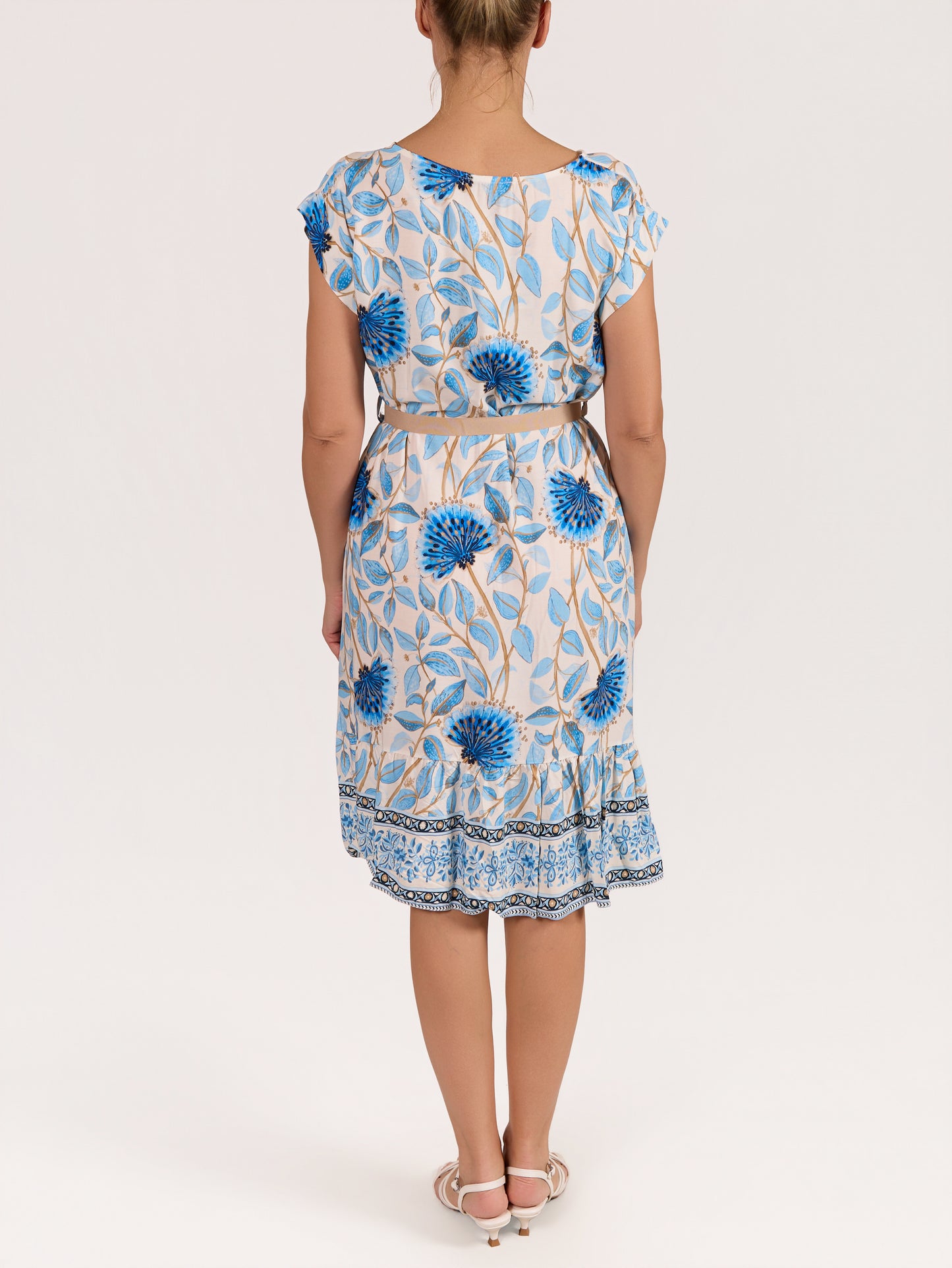 Robe ceinturée ruban paon imprimé tropical feuilles