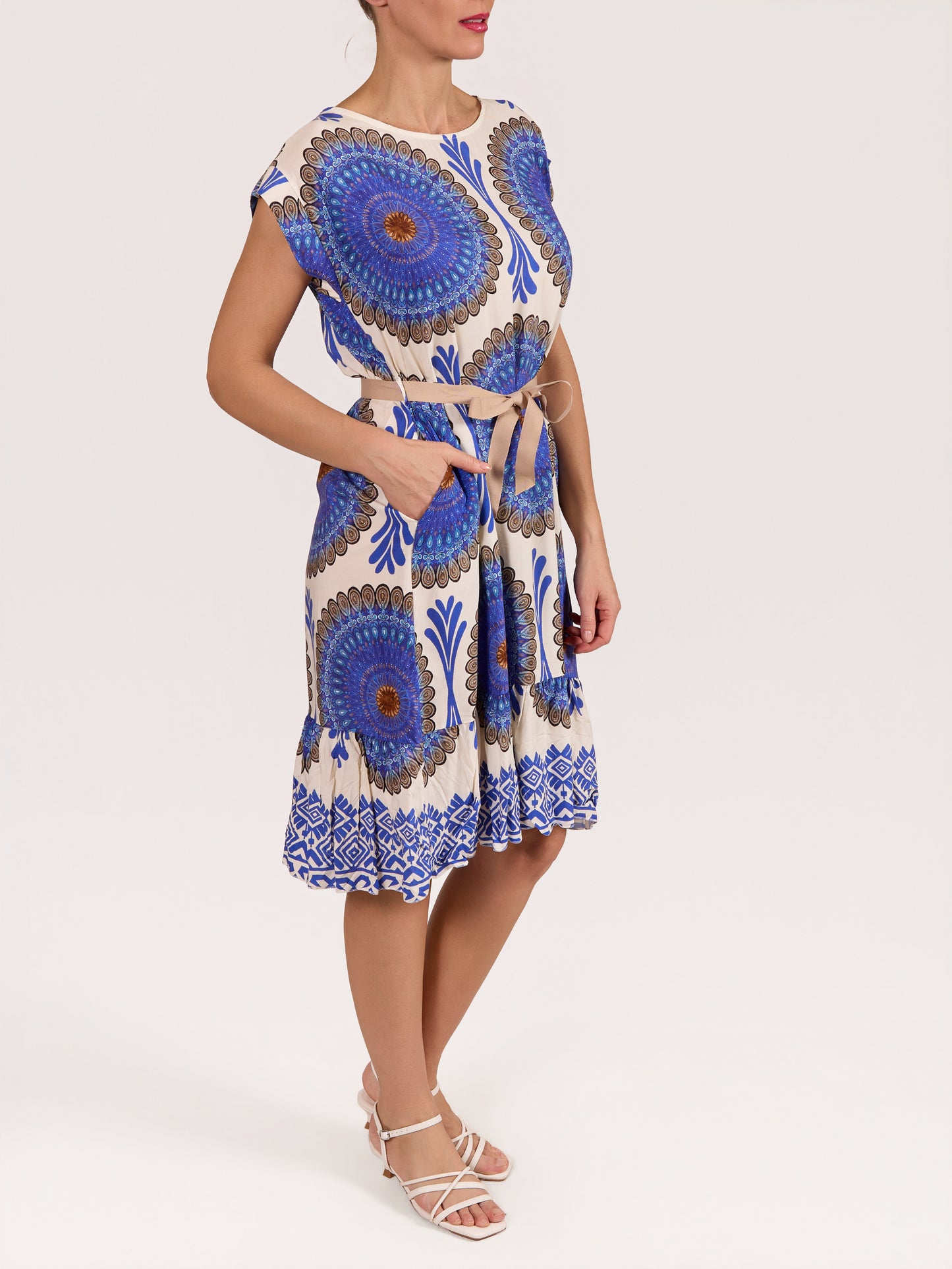 Robe ceinturée ruban paon mandella