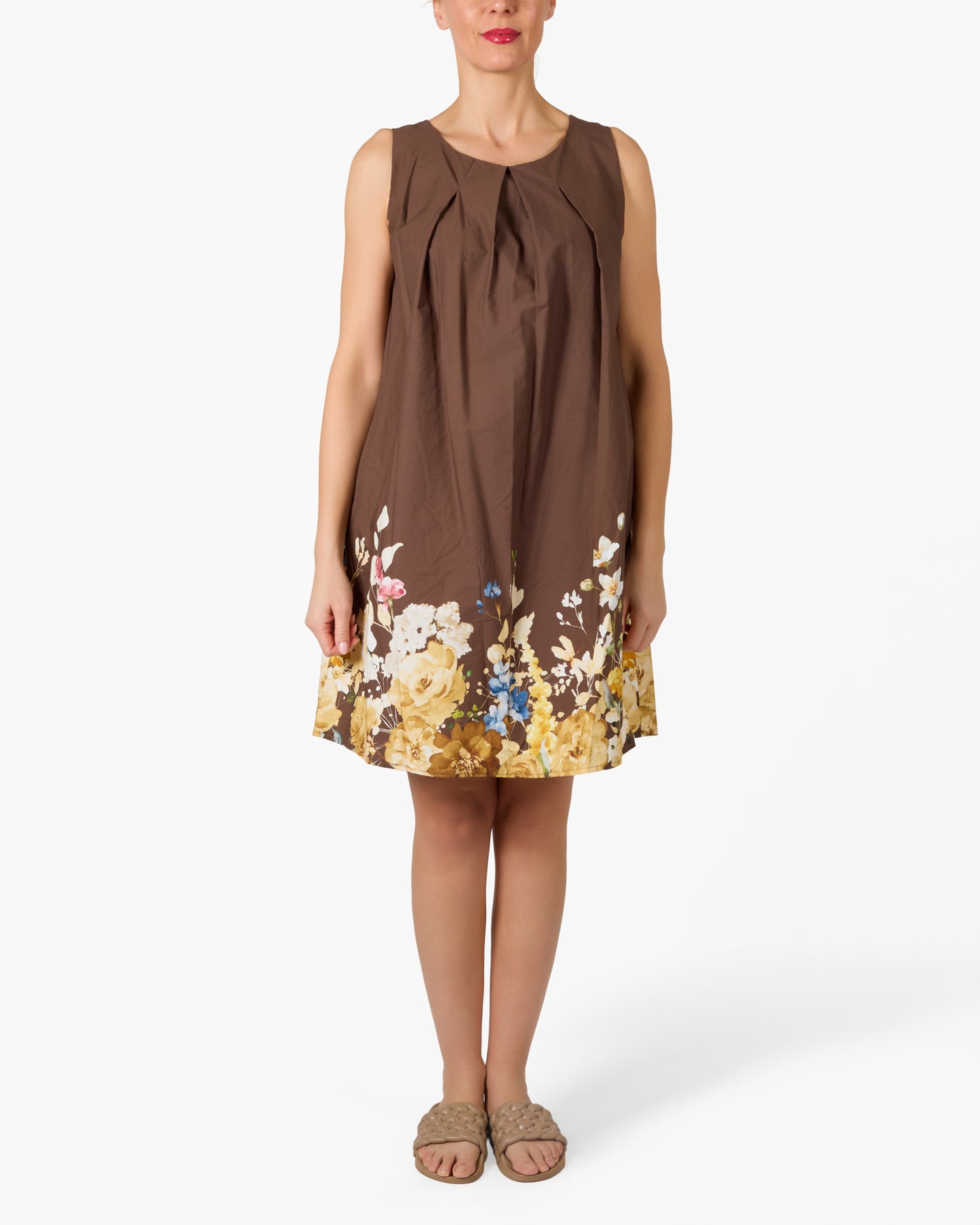 Robe espresso florale à col plissé