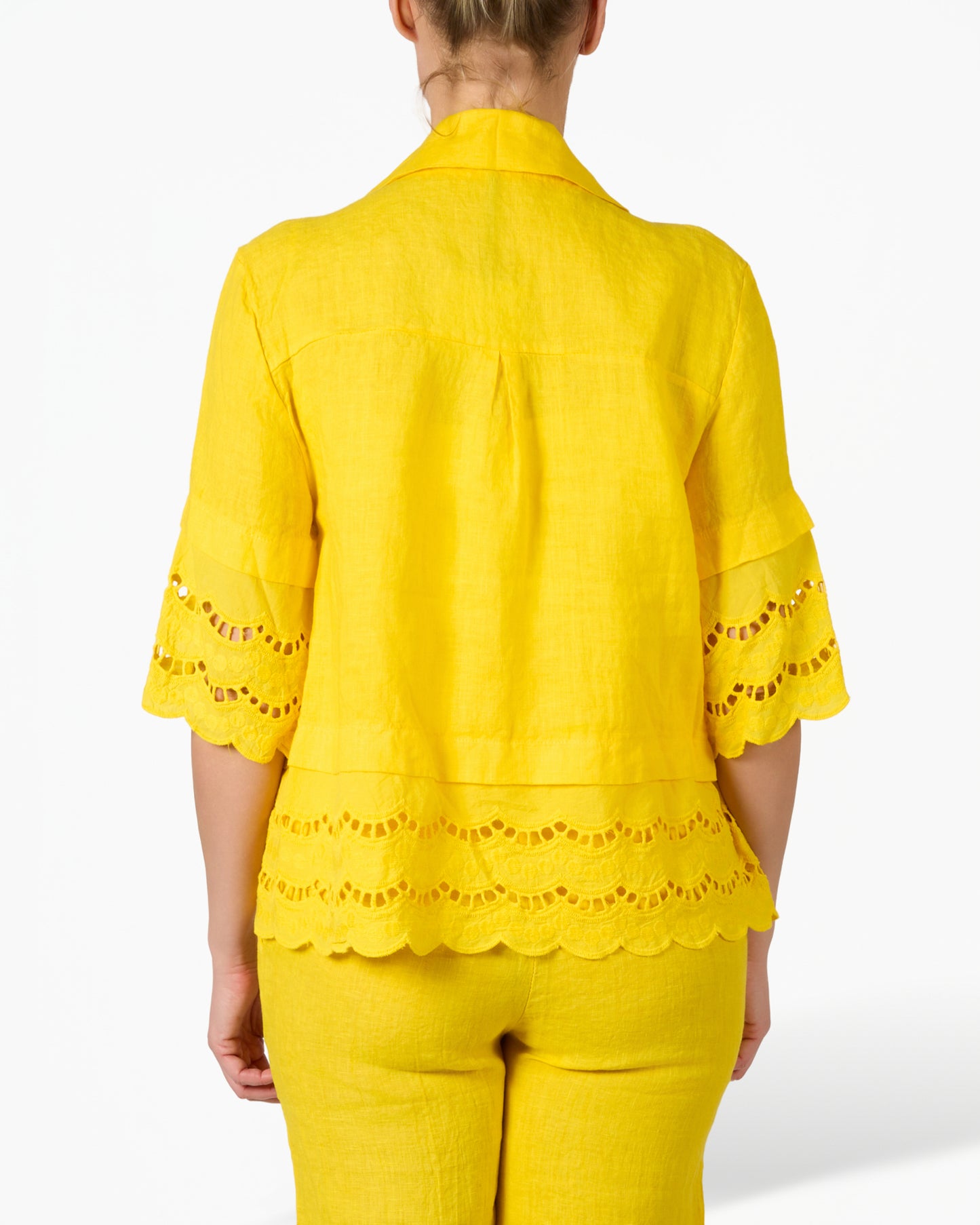 Blouse jaune en lin et dentelle boutonnée
