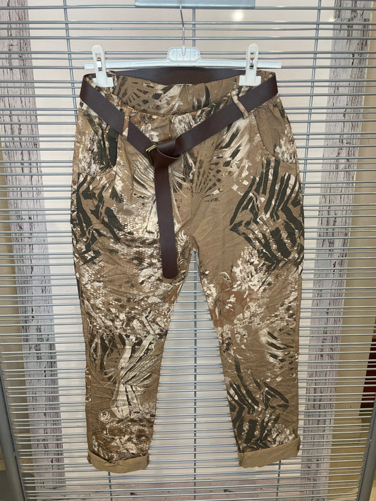 Palm Leaf & Snakeskin Print Jogger Pants with Belt – Camel