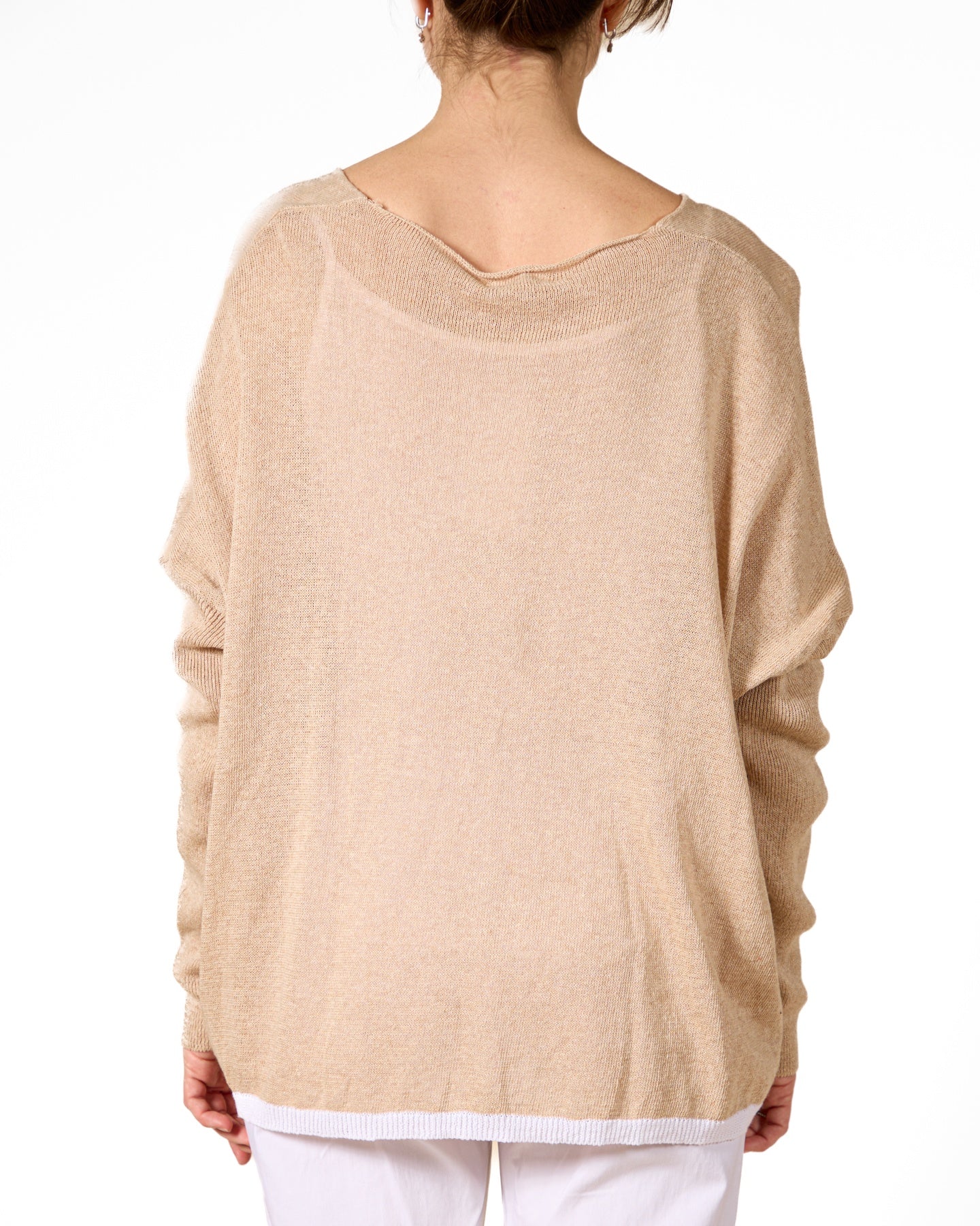 Pull blanc sable à épaules tombantes et cœur