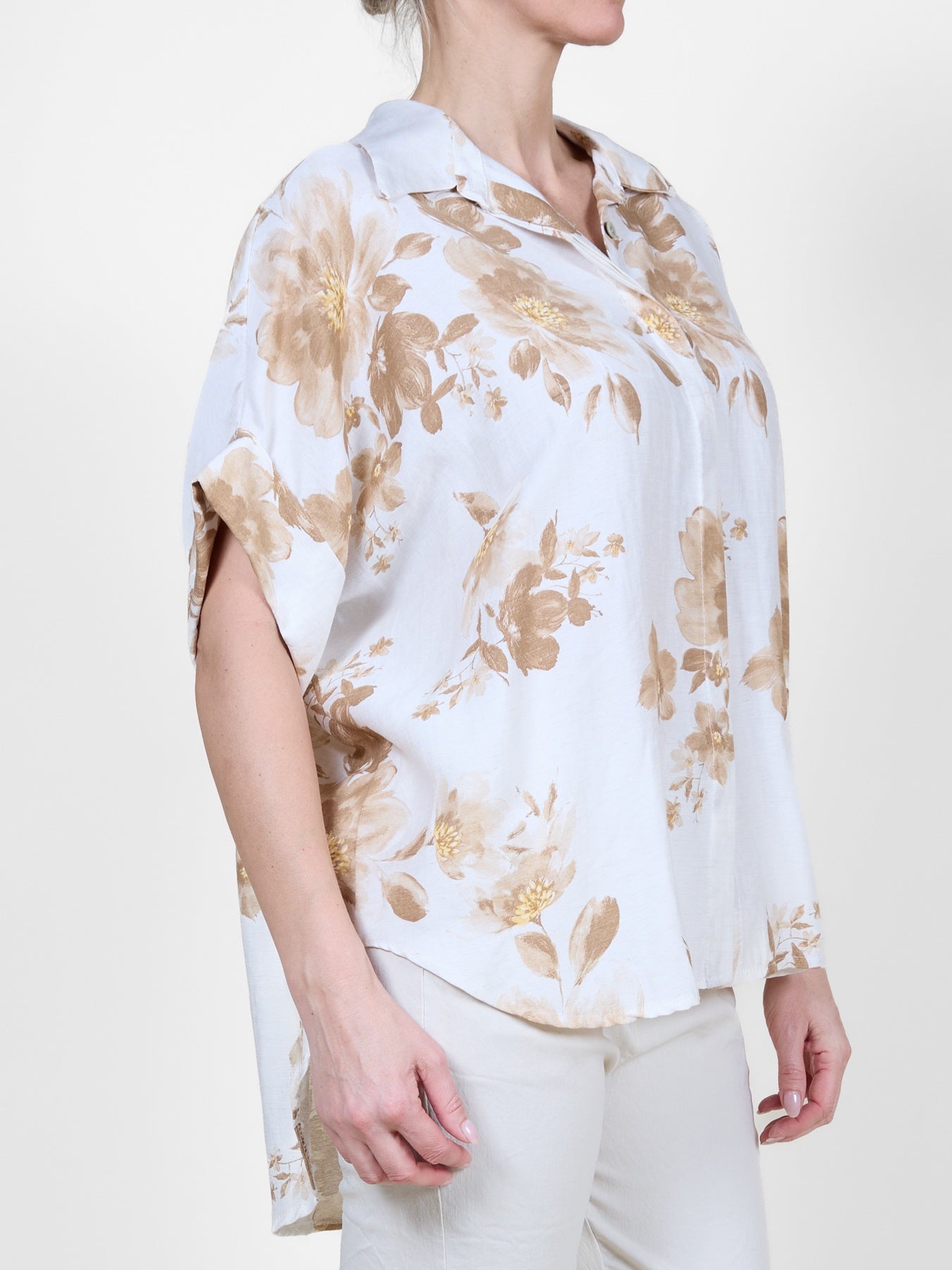 Chemise boutonnée à fleurs Macchiato avec manches à revers