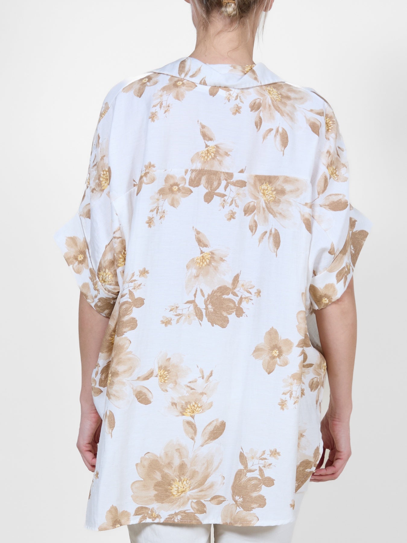 Chemise boutonnée à fleurs Macchiato avec manches à revers