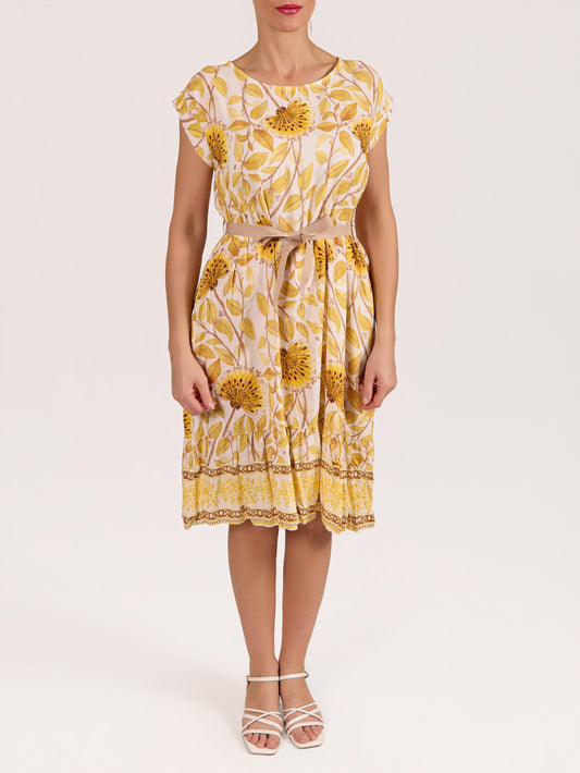 Robe jaune à encolure bateau avec ceinture ruban, imprimé floral et volants