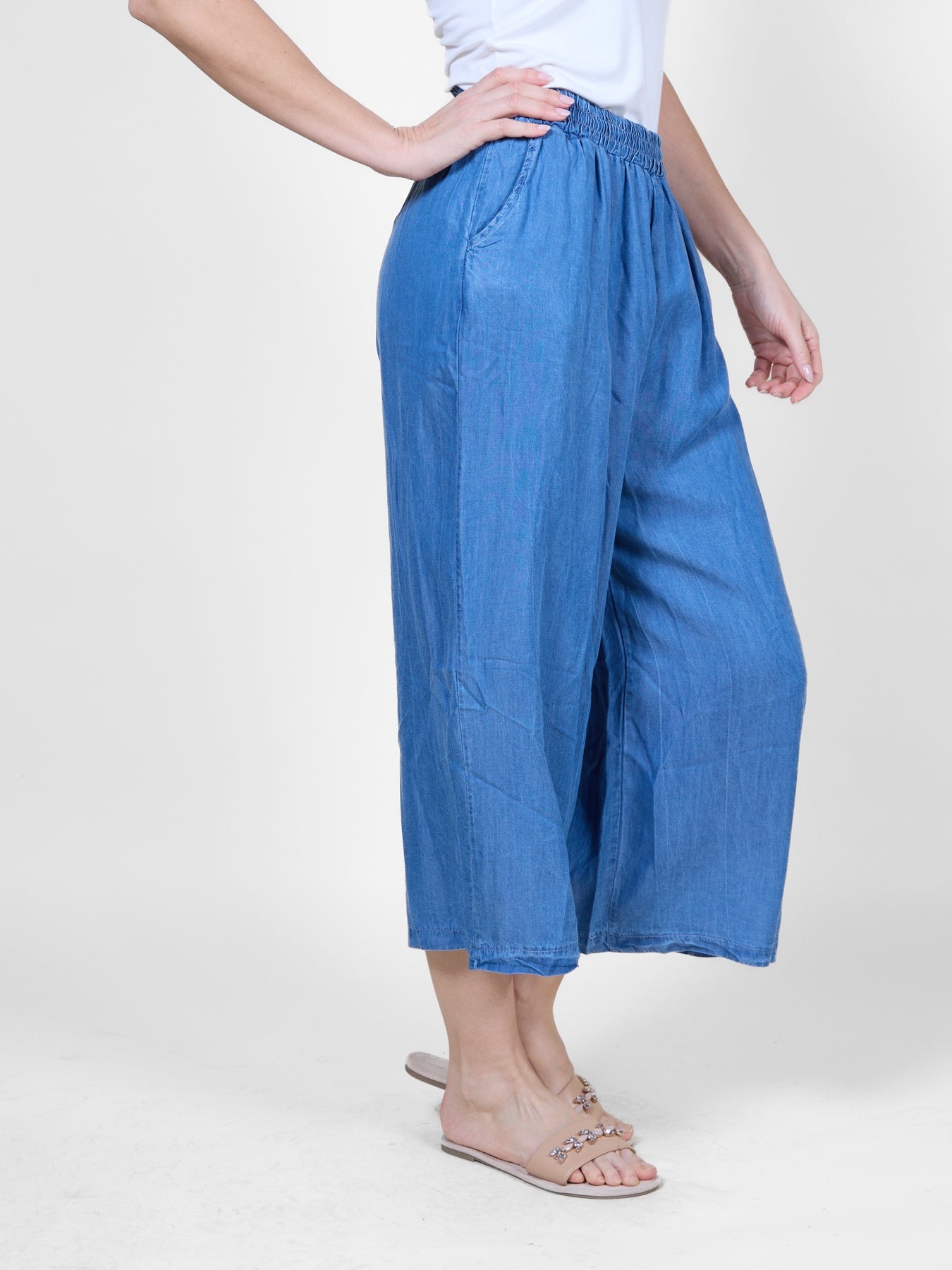 Pantalon en denim foncé à enfiler, longueur cheville