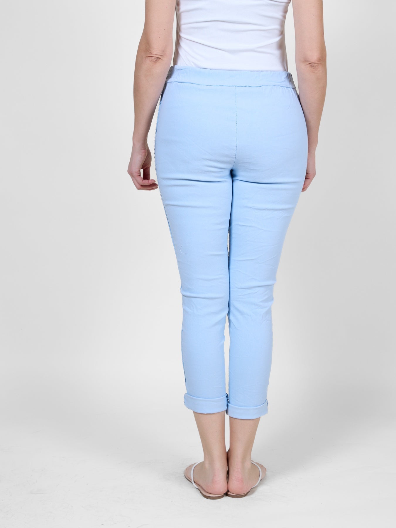 Pantalon de jogging bleu ciel avec détails de perles