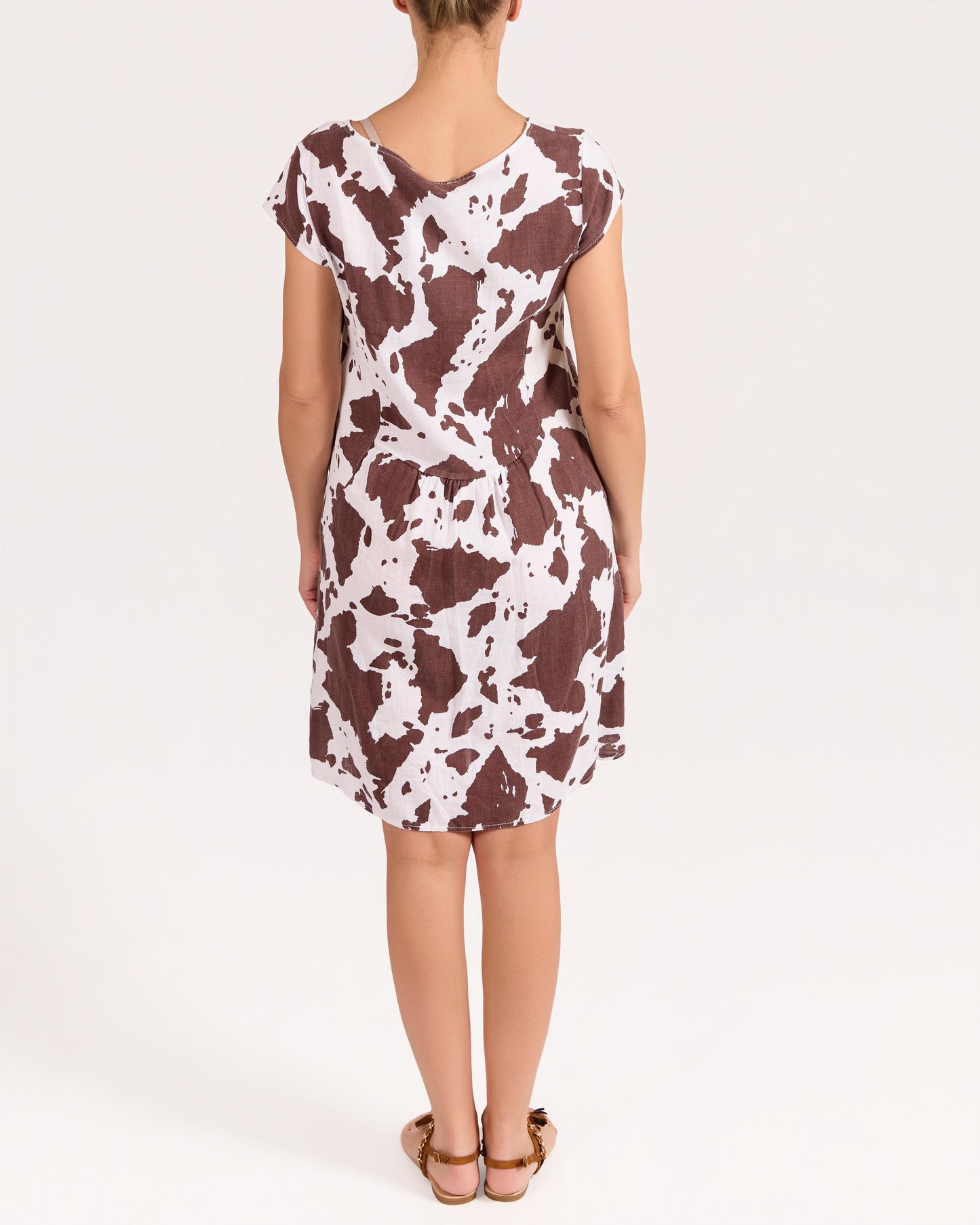 Robe blanche à manches capuchon avec imprimé MOO et côtés en maille côtelée