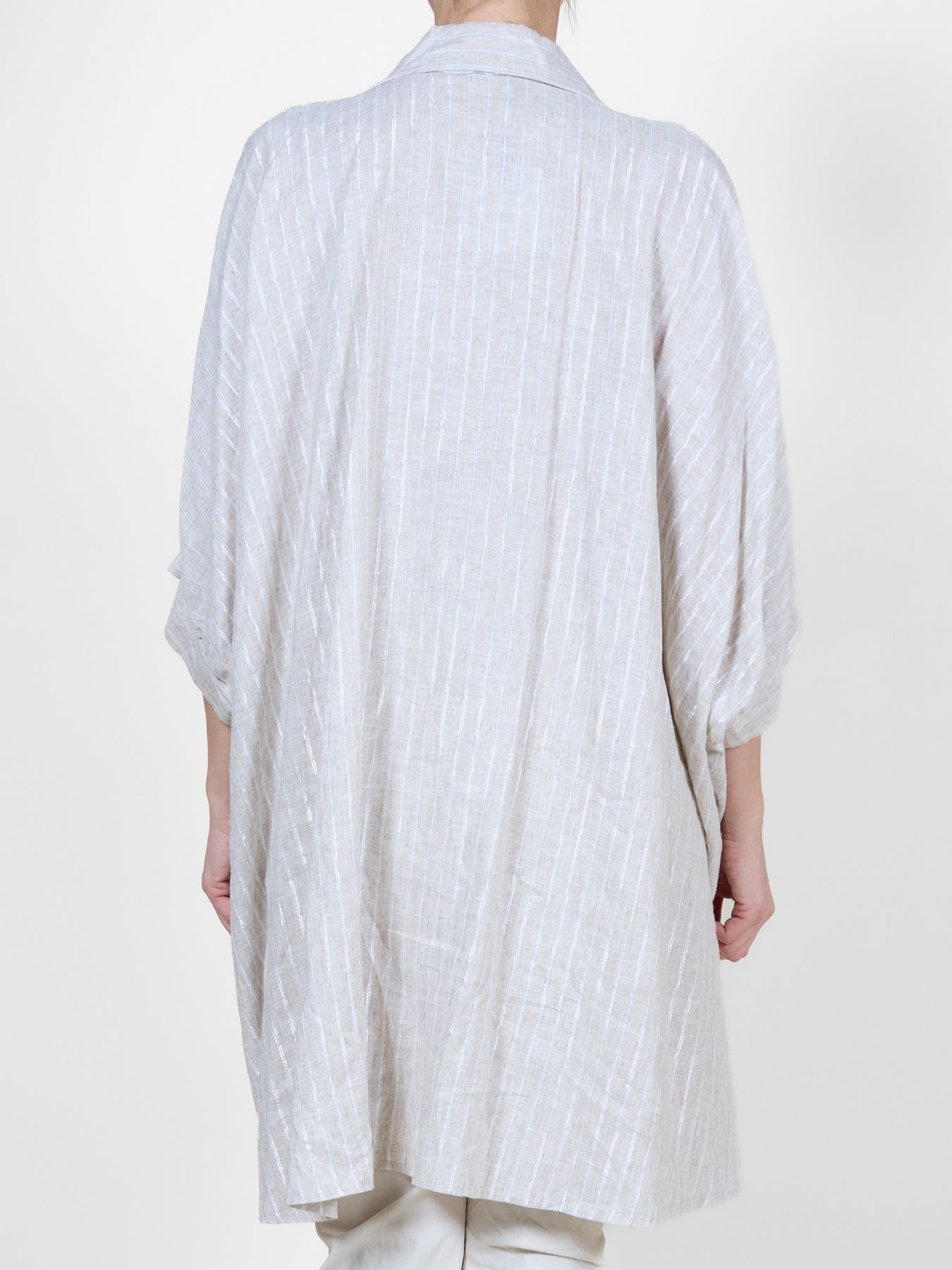 Chemisier oversize boutonné couleur avoine chinée à rayures métalliques