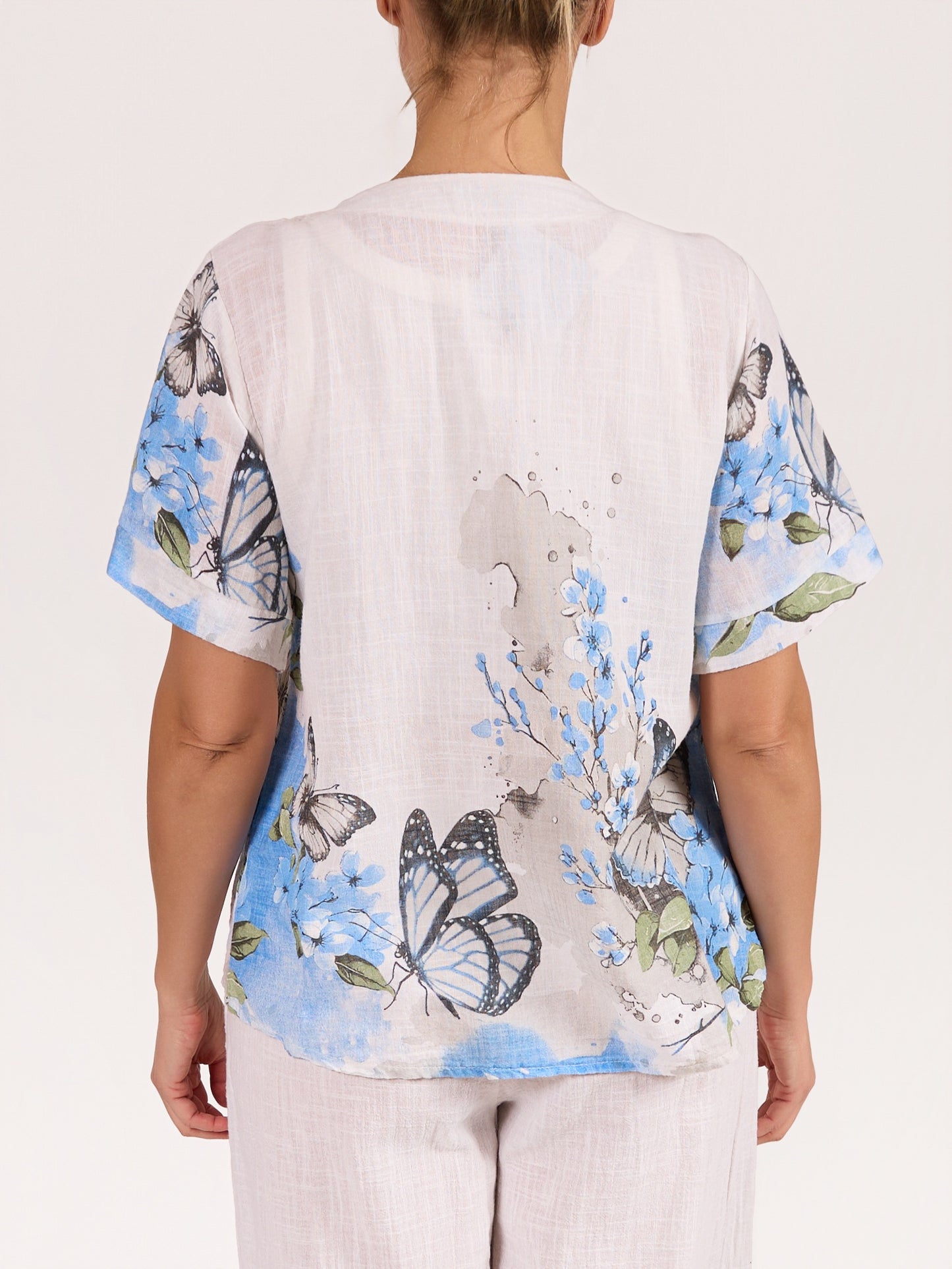 Chemise Blanche à Manches Courtes avec Bouton Unique et Imprimé Papillons Bordure
