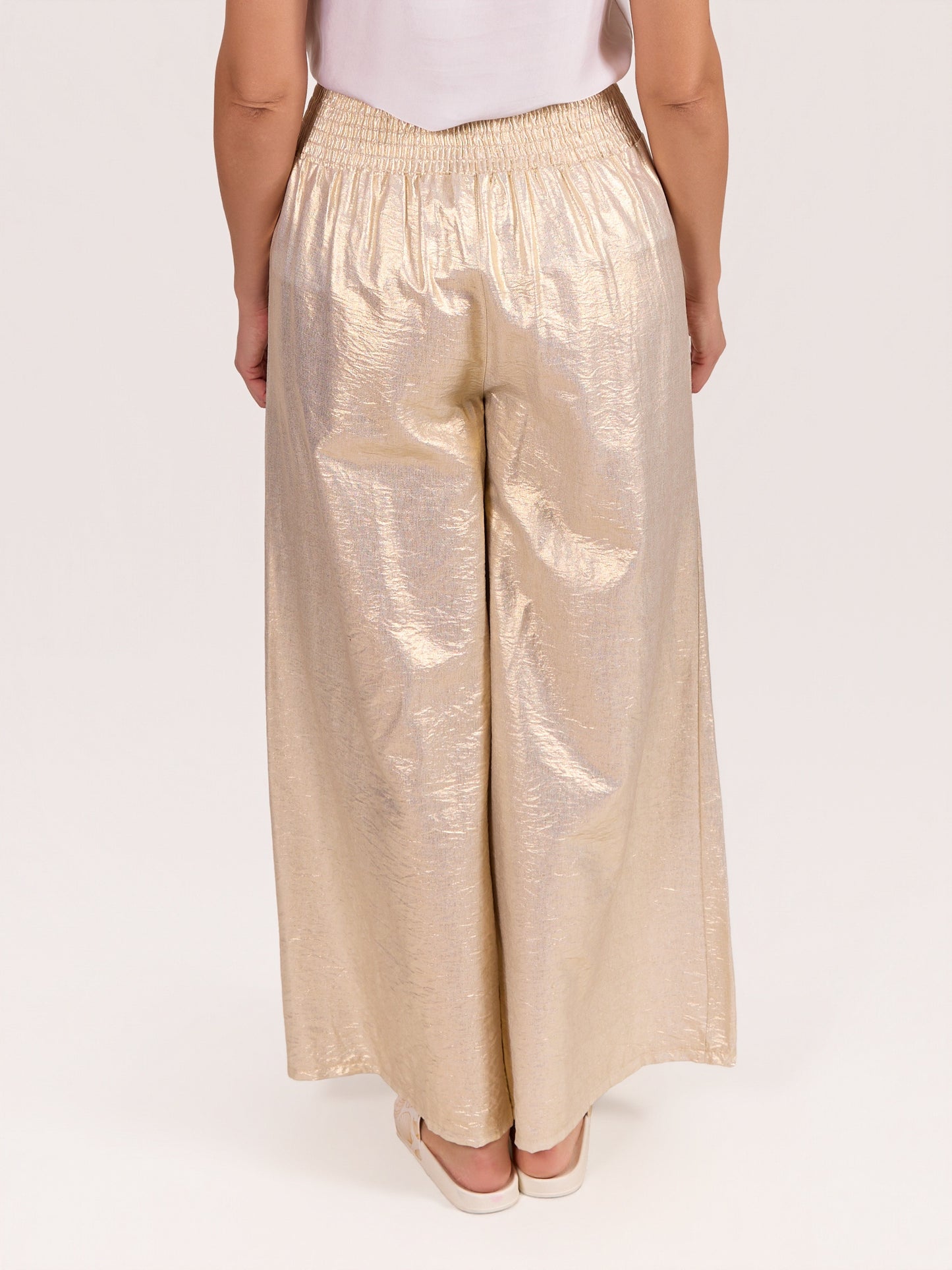 Pantalon or pâle à enfiler effet foil avec détail froncé