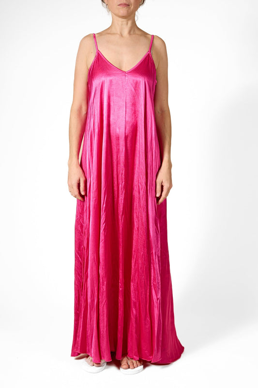 Robe longue à fines bretelles cerise