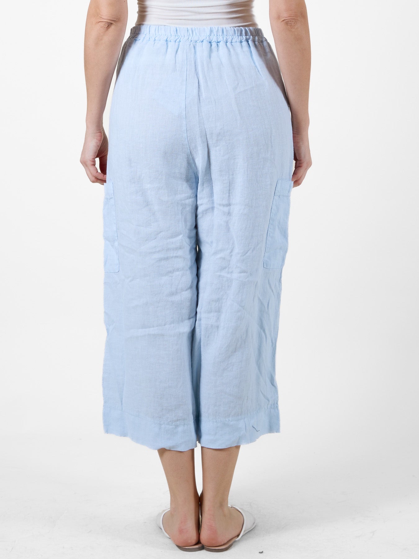 Pantalon de plage court et fluide bleu clair avec nœud sur le devant