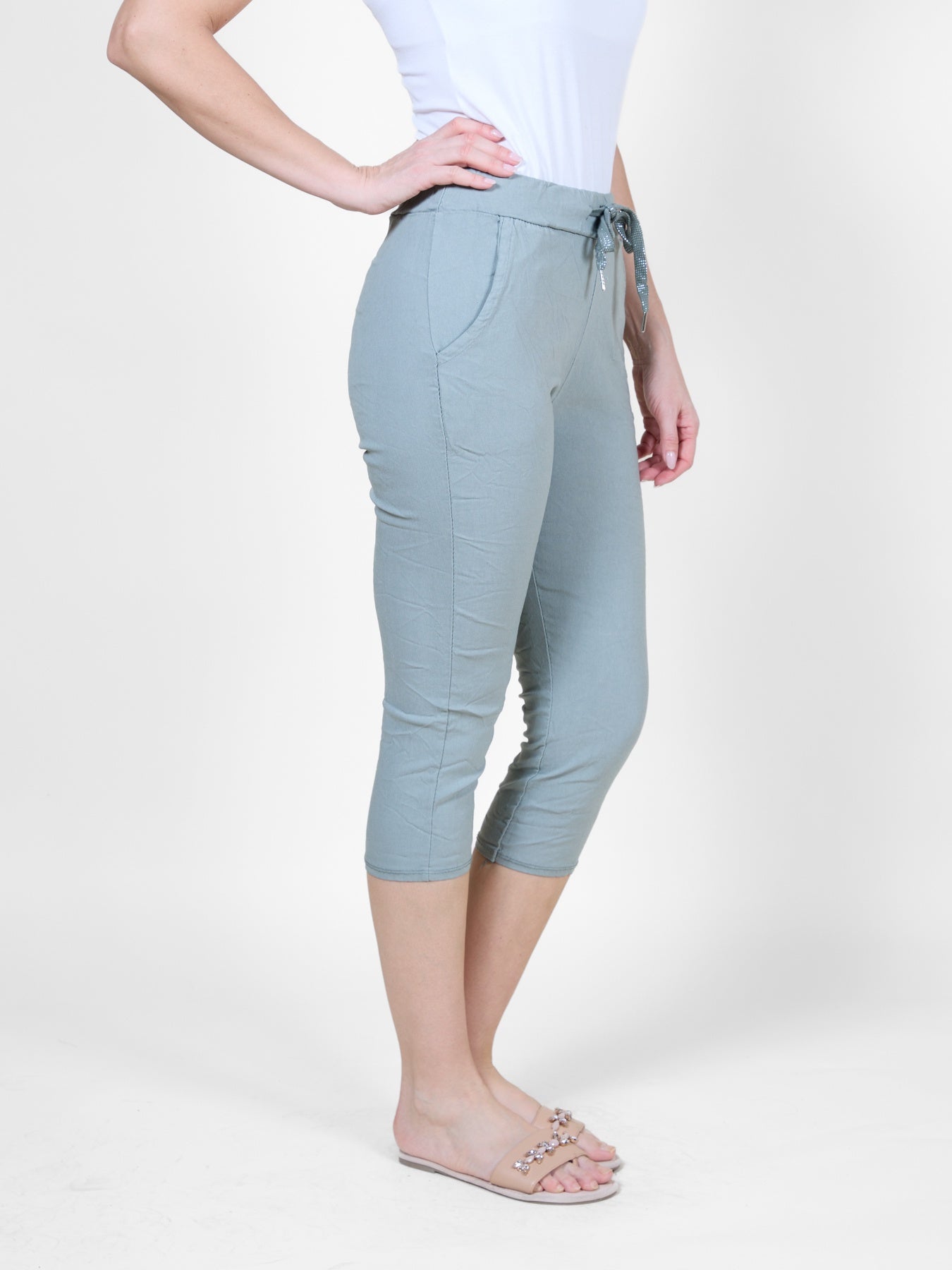 Palm Pull-On Jogger Capri Pants