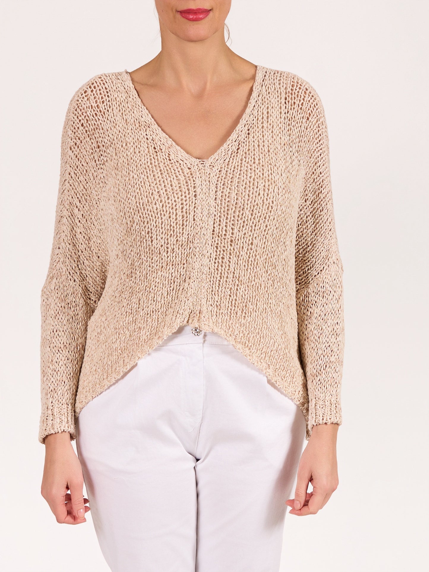 Pull en crochet à col en V beige à épaules tombantes avec fil lurex