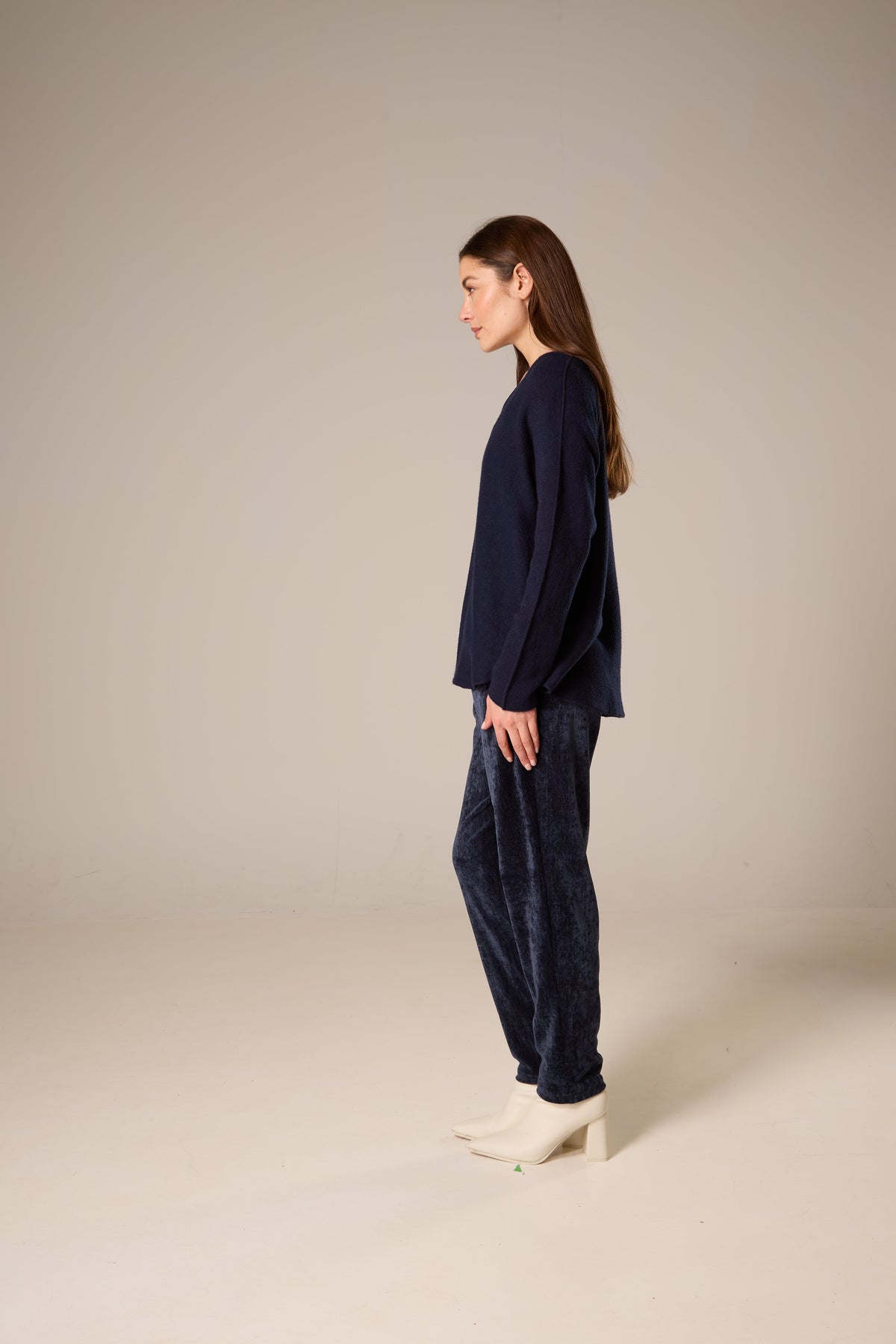 Lightweight Wide V-Neck Knit Sweater – Blue