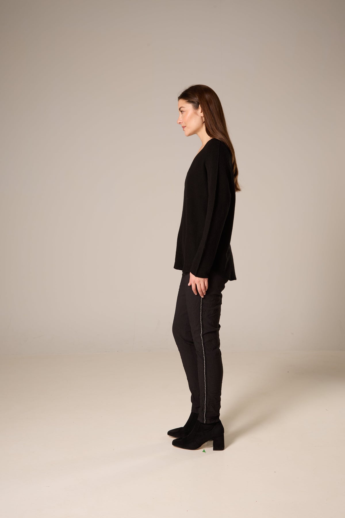 Lightweight Wide V-Neck Knit Sweater – Black