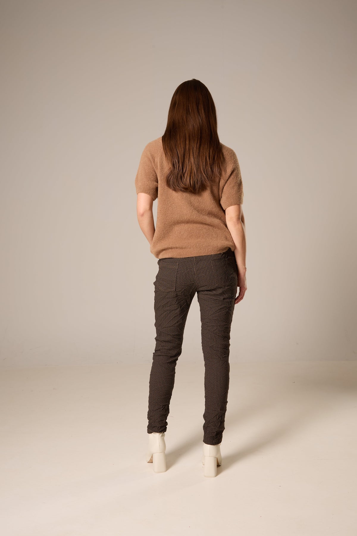 Geometric Print Jogger Pants with Drawstring – Brown & Black