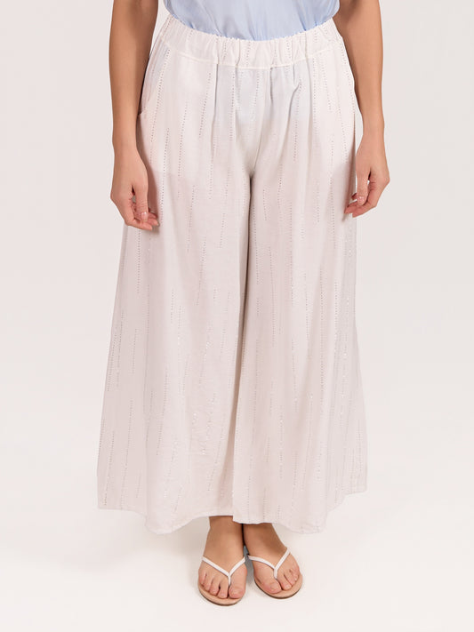 Pantalon blanc à enfiler à jambe large avec clous décoratifs