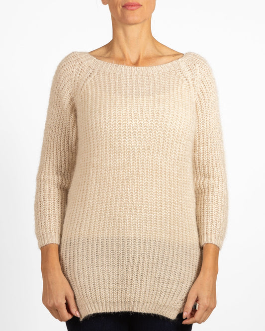 Pull en peluche beige à col rond profond devant et fentes latérales