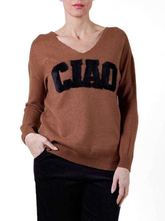 Pull CIAO couleur cognac à col V festonné et épaules tombantes, manches longues