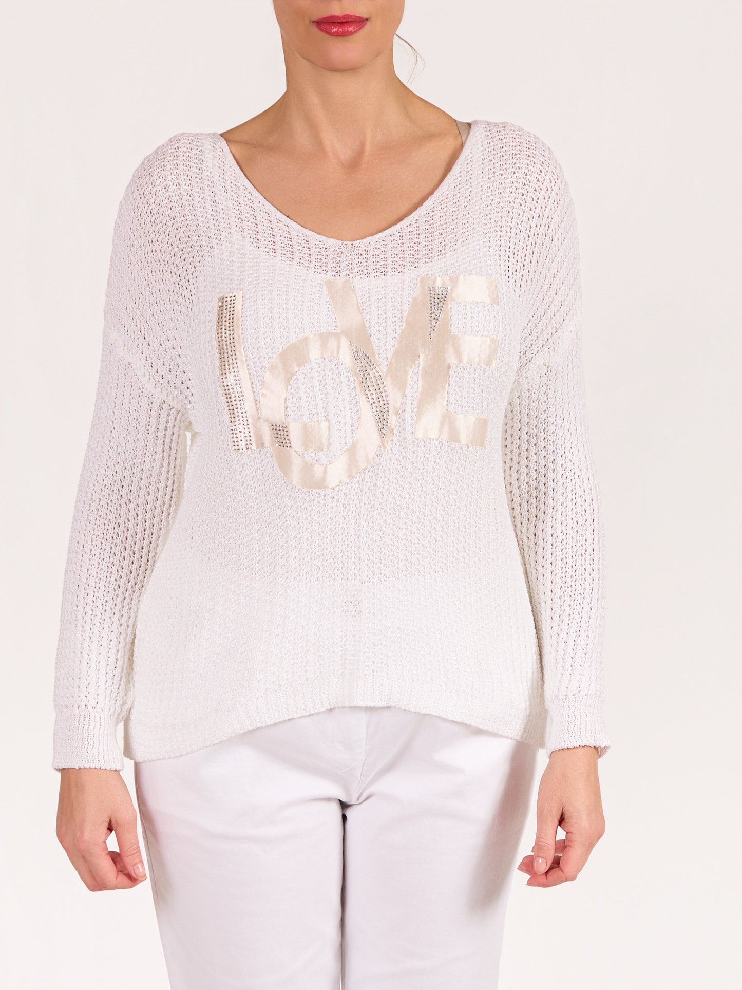 Pull blanc à encolure bateau et épaules tombantes LOVE