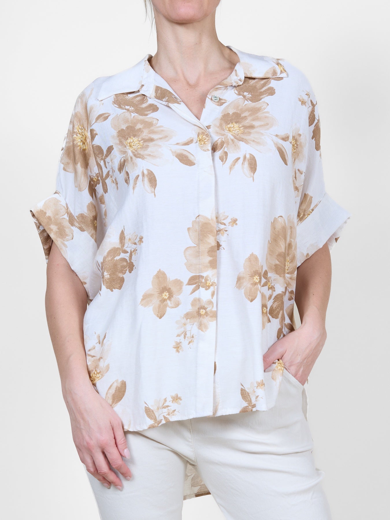 Chemise boutonnée à fleurs Macchiato avec manches à revers