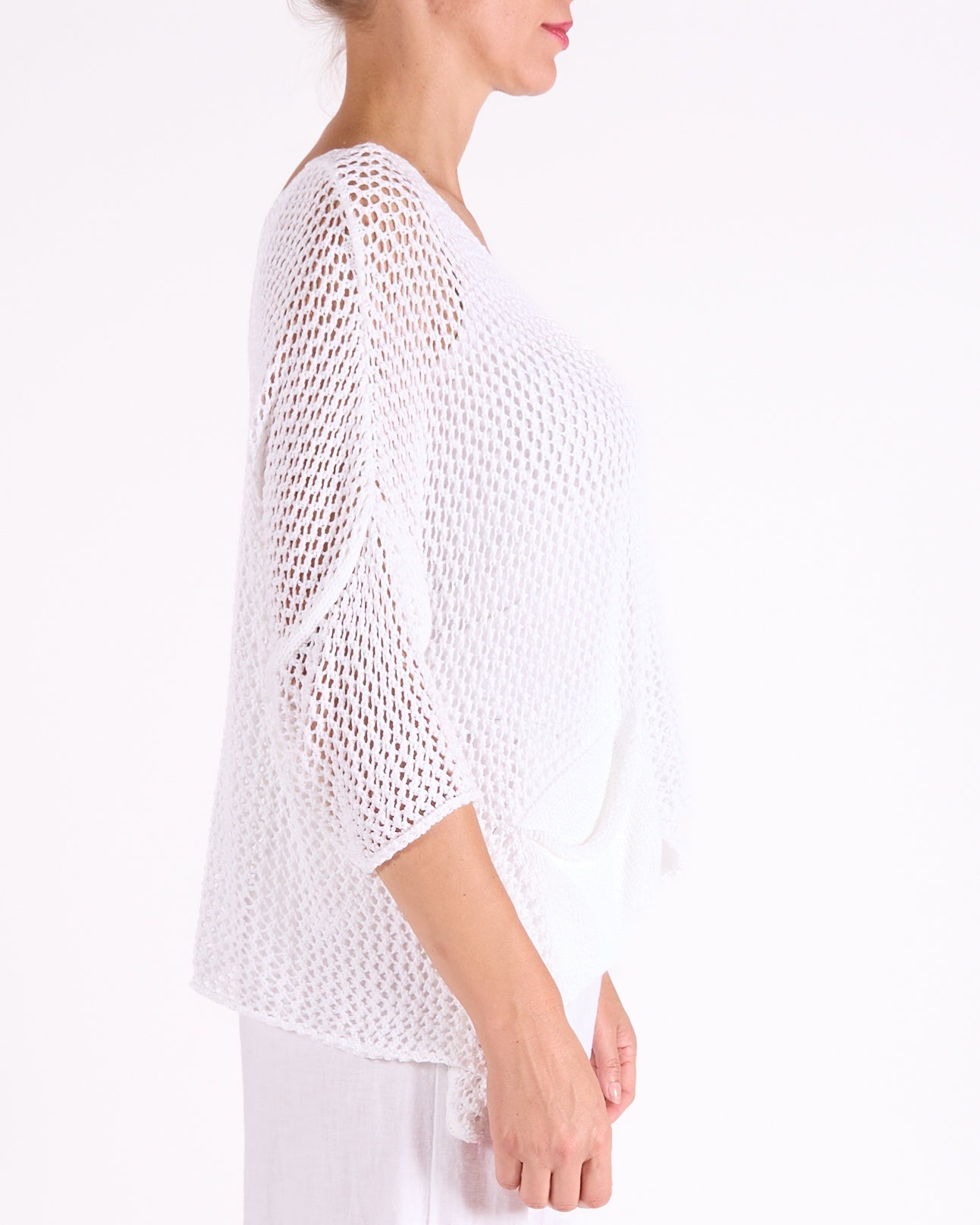 Pull maille blanc col bateau deux poches manches coudes