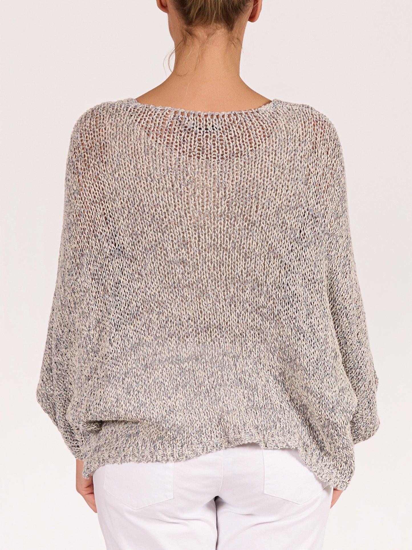 Pull bleu à col en V à épaules tombantes et ourlet à motif chiné