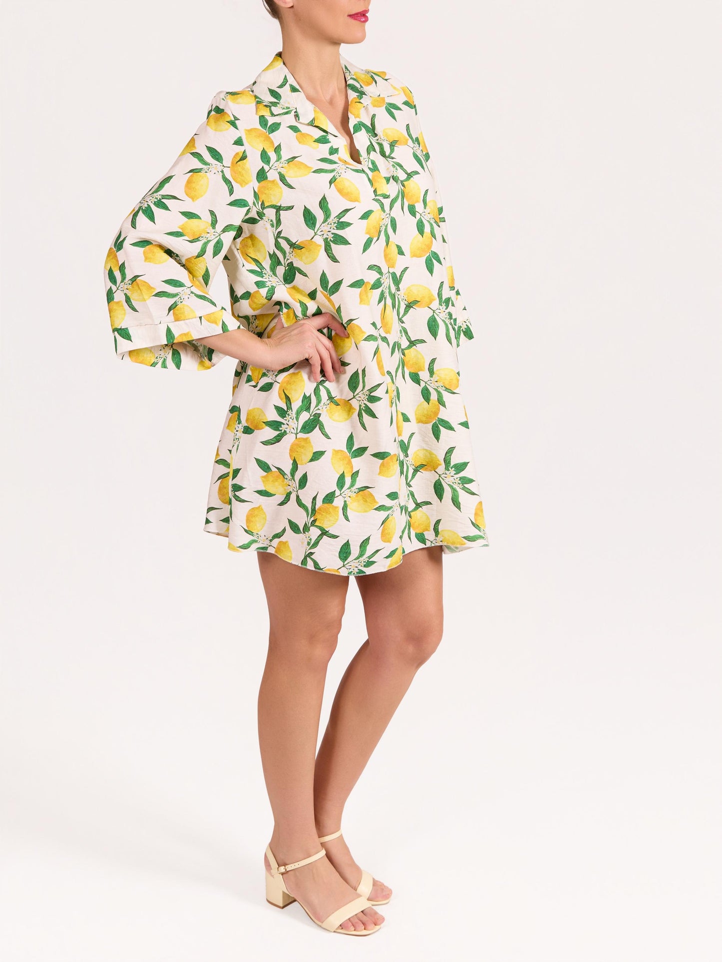 Robe Blanche à Manches 3/4 Col en V avec Imprimé Citrons