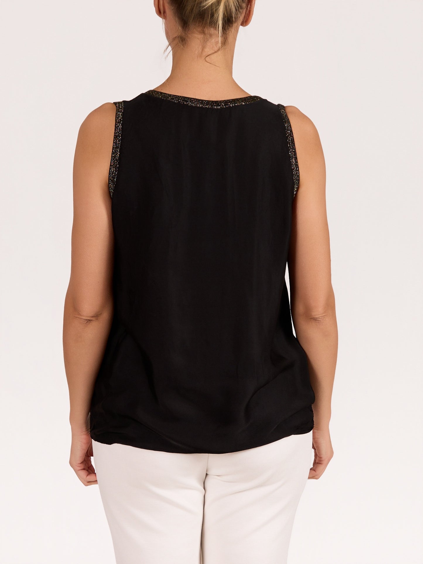 Camisole noire en satin avec détail lurex